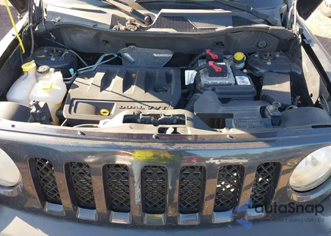 2014 Jeep Patriot Sport z USA, uszkodzony, nr VIN 1C4NJPBB9ED906061